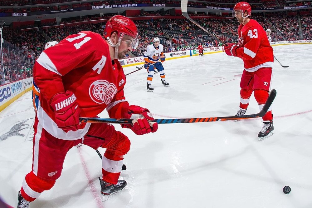 Red Wings - Islanders.jpg