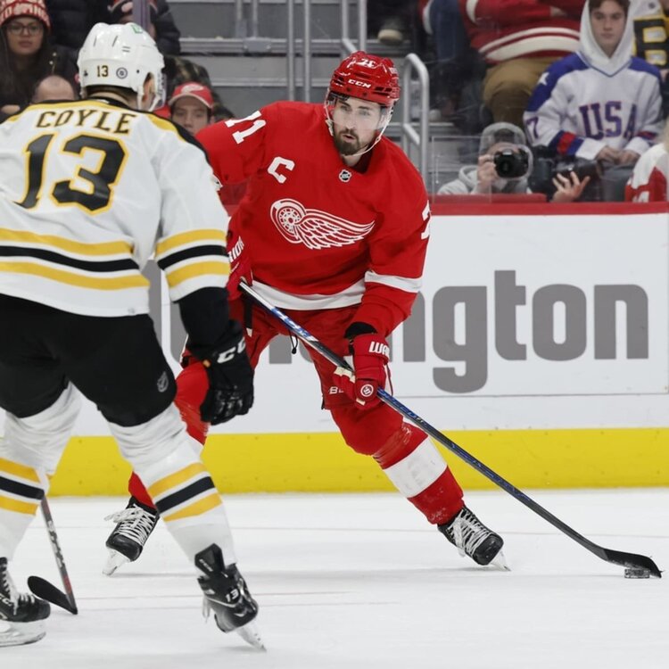 Red Wings - Sharks 4.jpg