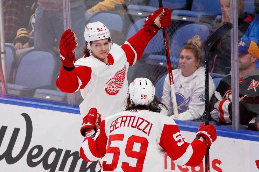 Red Wings - Sabres 1A.jpg