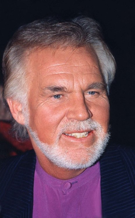 800px-KennyRogers.jpg